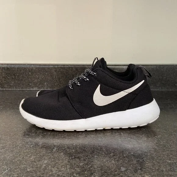 Nike Roshe One - Size 6.5 - Picture 4 of 8